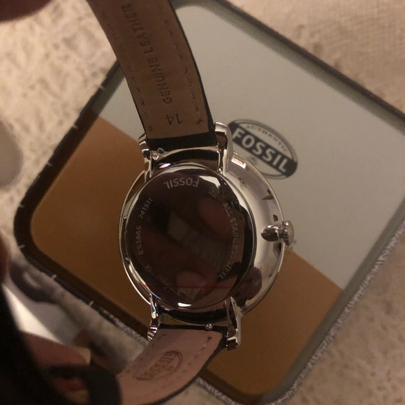 Fossil Watch - Picture 3 of 3